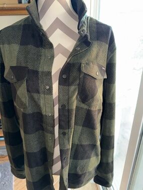 Men’s O’Neill medium Green and Black Buffalo Plaid Button-Up Shirt Jacket NWT